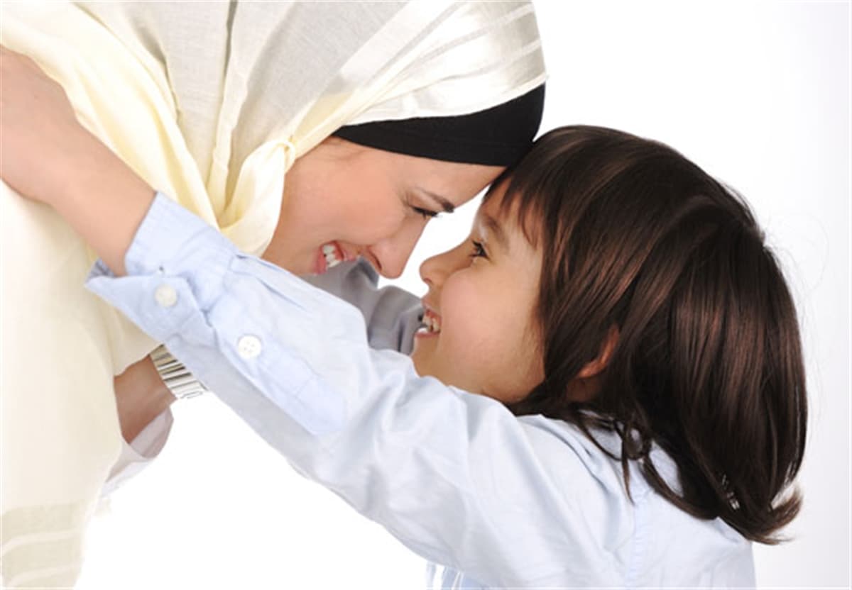آیا محبت کردن به کودک باعث لوس شدن او می شود؟